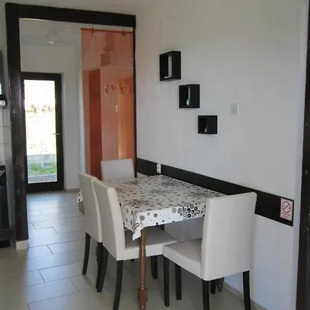 Holiday home Mirta