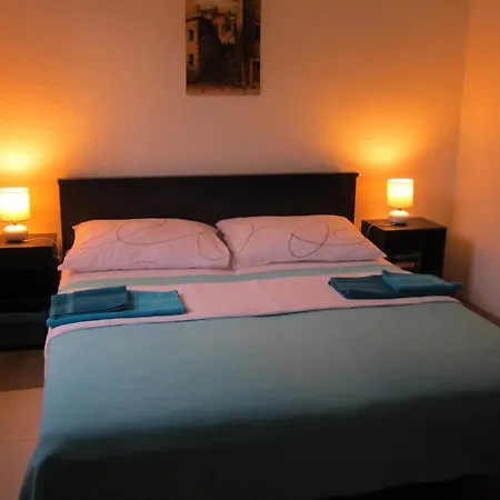 Ferienhaus Mirta Pakoštane