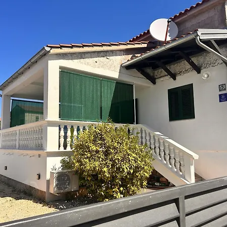 Mirta Holiday home