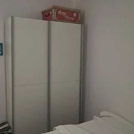 Holiday home Mirta Pakostane